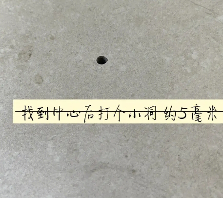 阿克塞瓷砖空鼓维修公司专业解答在瓷砖铺贴过程中，如果砂料搅拌不均匀，将会带来以下问题